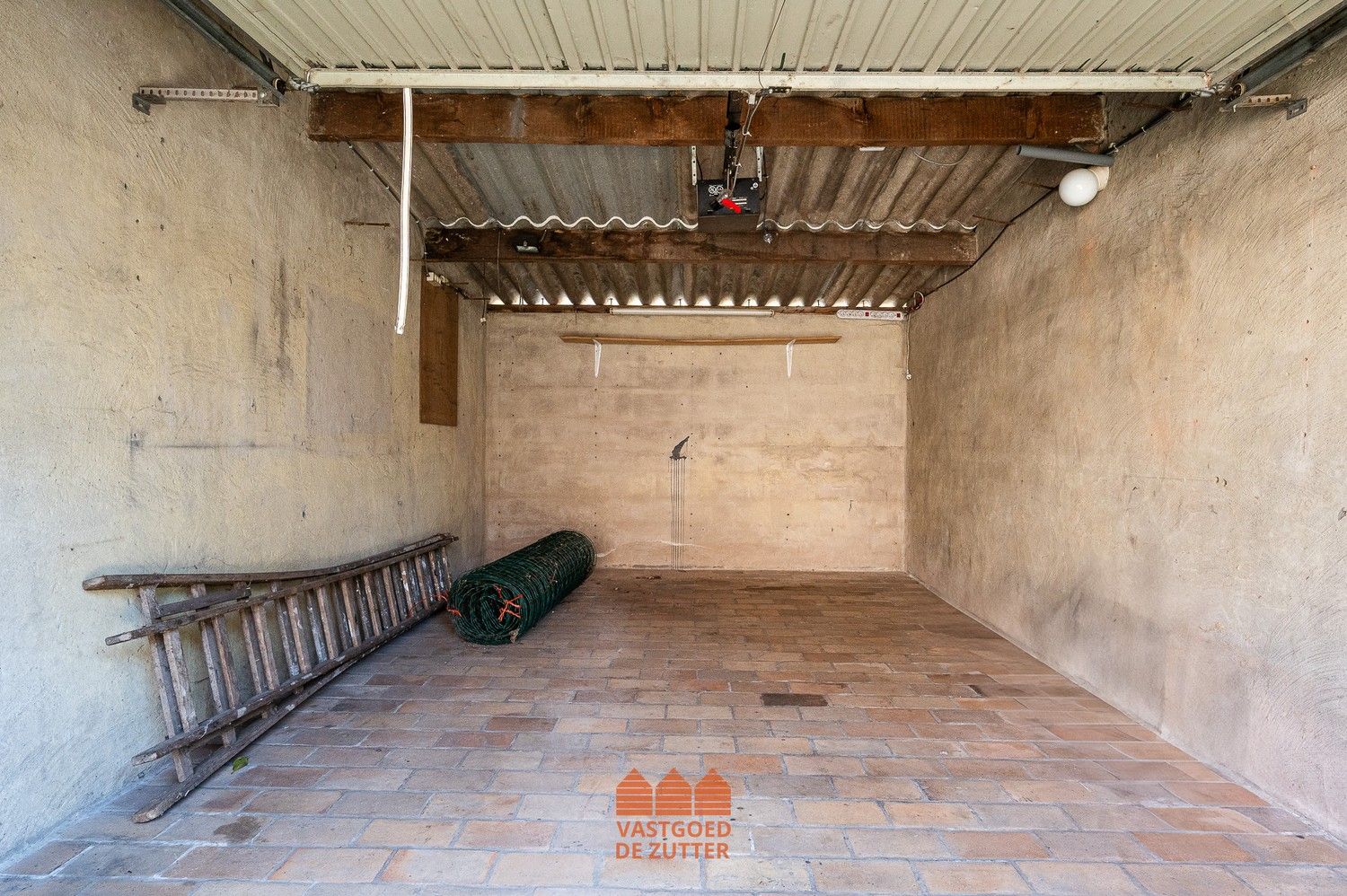 Te renoveren halfopen bebouwing in rustige doodlopende straat foto 25