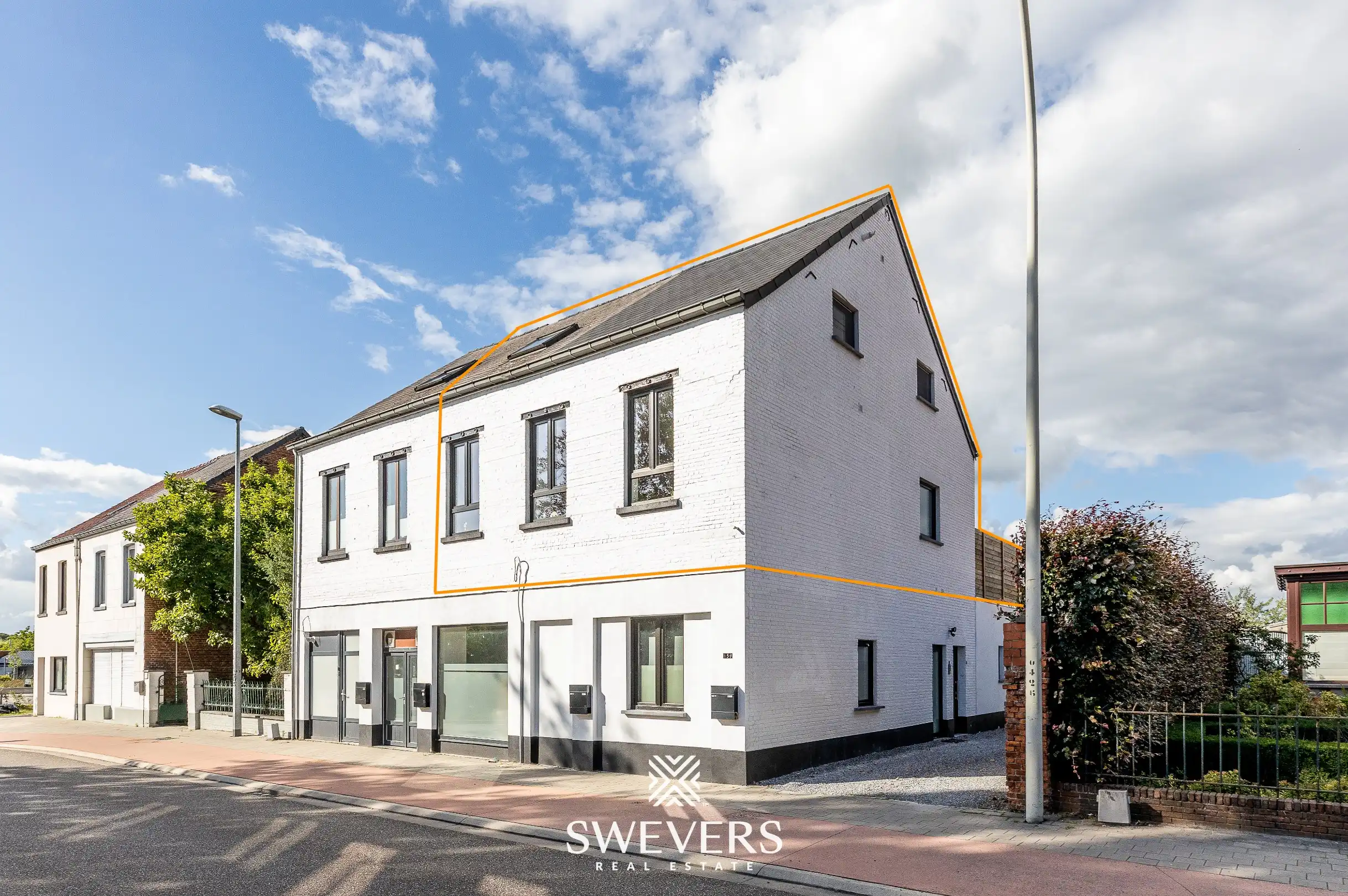 Charmant duplexappartement met 2 slaapkamers en 2 badkamers in Leopoldsburg foto {{pictureIndex}}