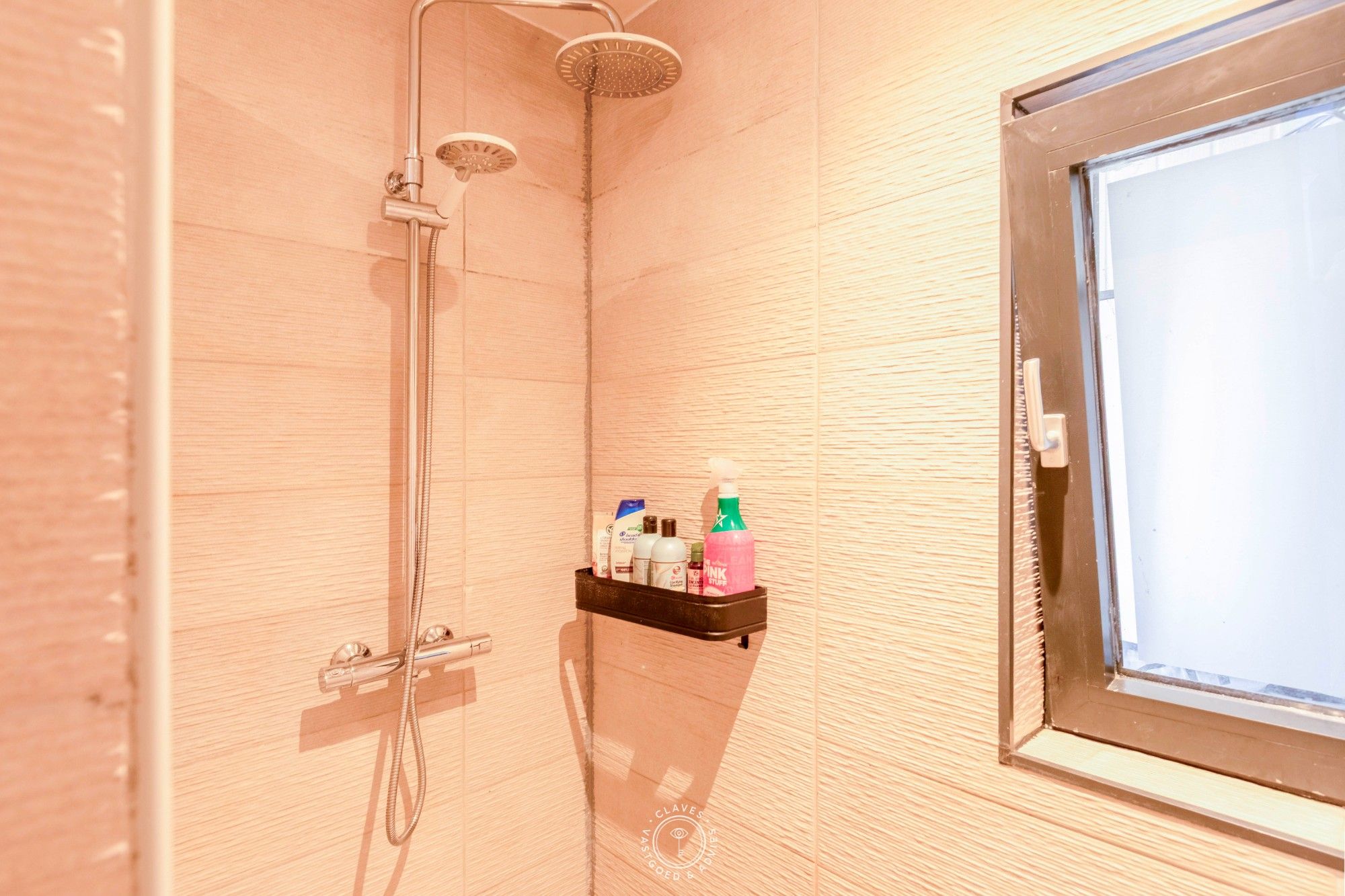 Instapklare woning met zonnige tuin en 4 slaapkamers foto 10