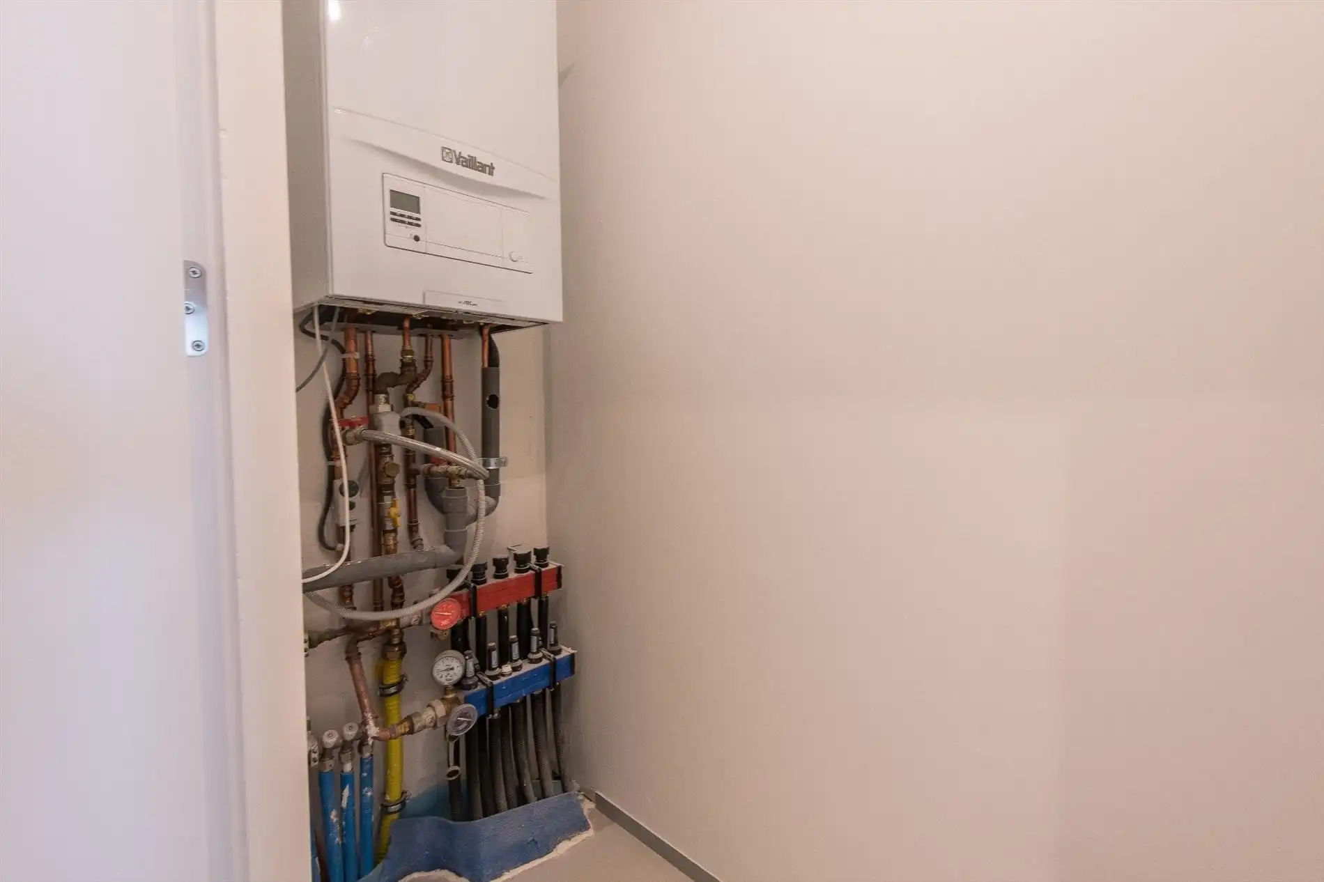 Zeer recent appartement met 1 slaapkamer gelegen op de Kustlaan met prachtig zicht over de villa's van het Zoute. foto 9