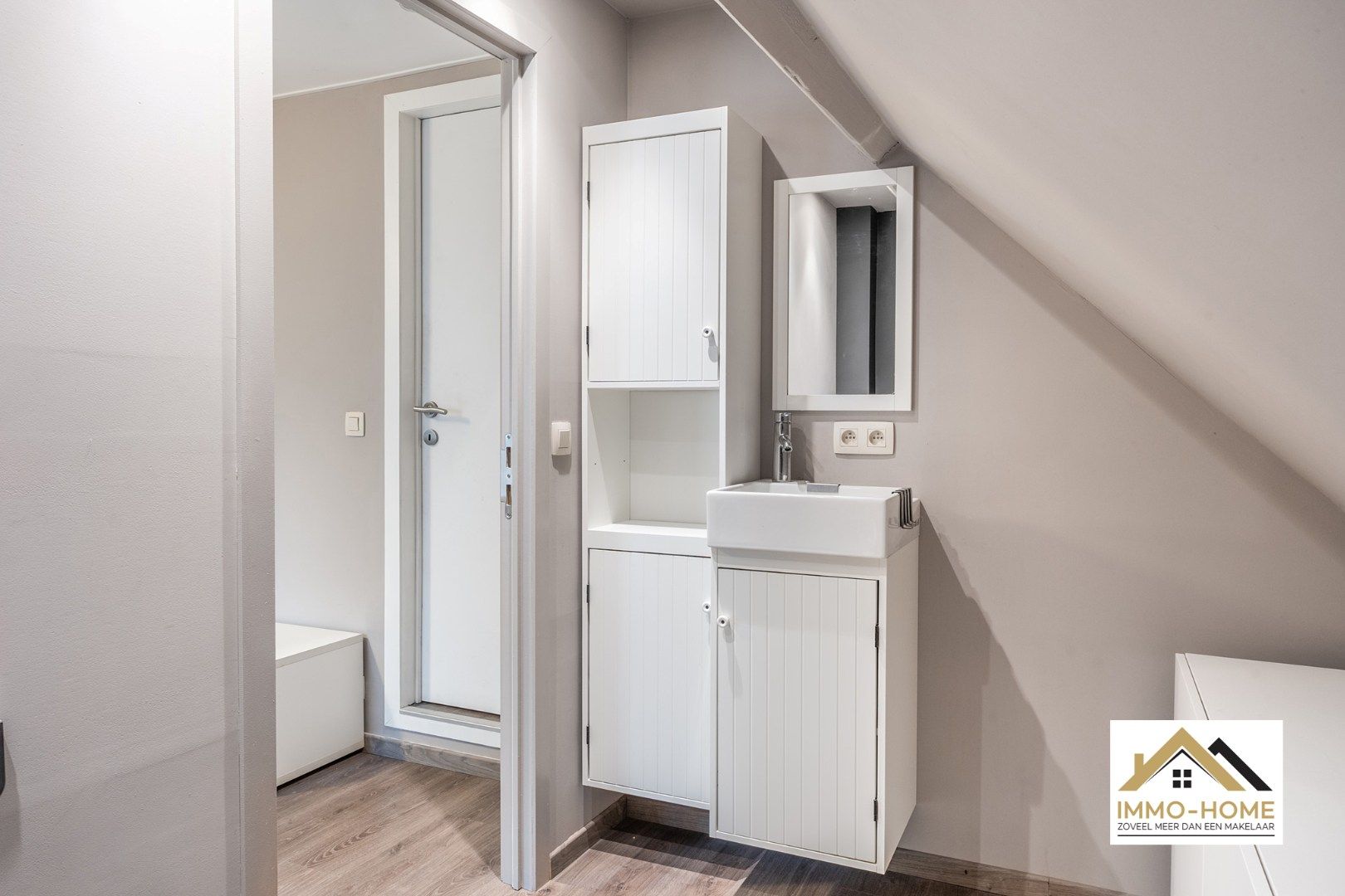 Prachtige gerenoveerde HOB met landelijk uitzicht!  foto 26