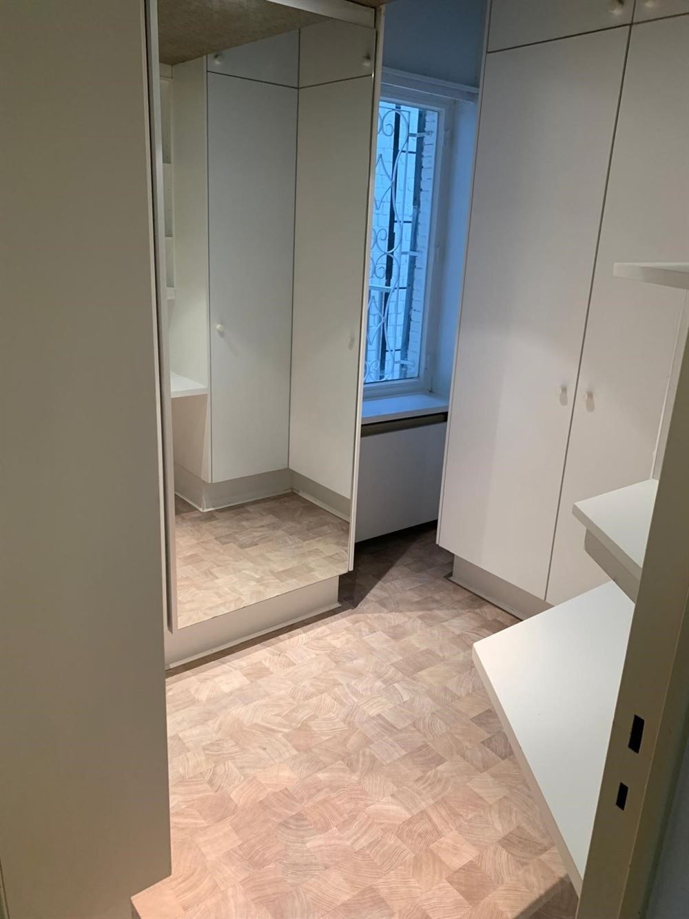 Ruim appartement met terras  | Belgiëlei foto 17