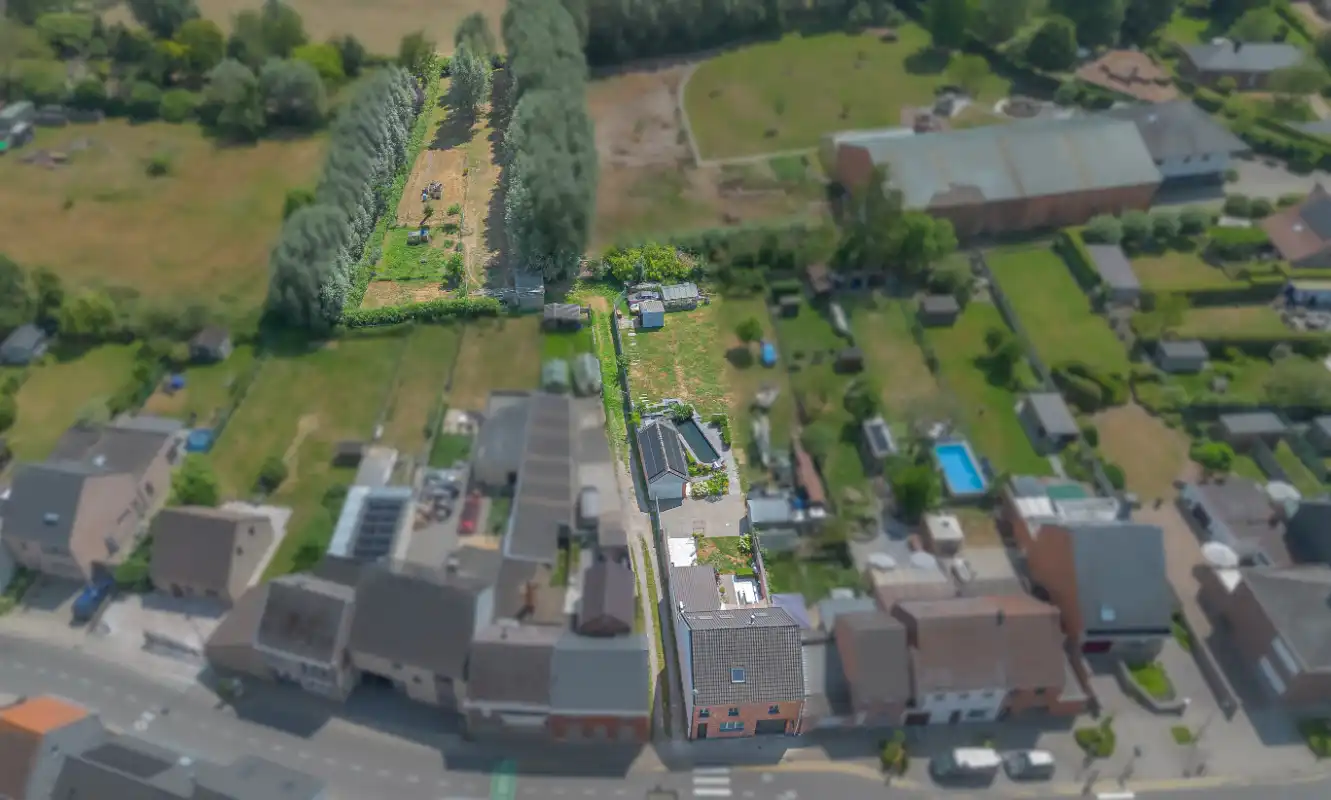Instapklare gezinswoning op een perceel van 840 m² (weide van 1718m2) foto 2