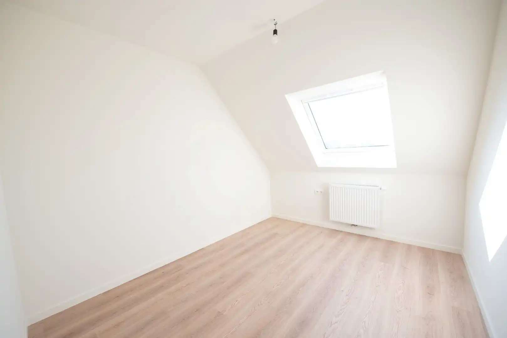 Topper!! Stijlvolle & energiezuinige nieuwbouwwoning met 4 slaapkamers in Waregem - KIJKWONING foto 10