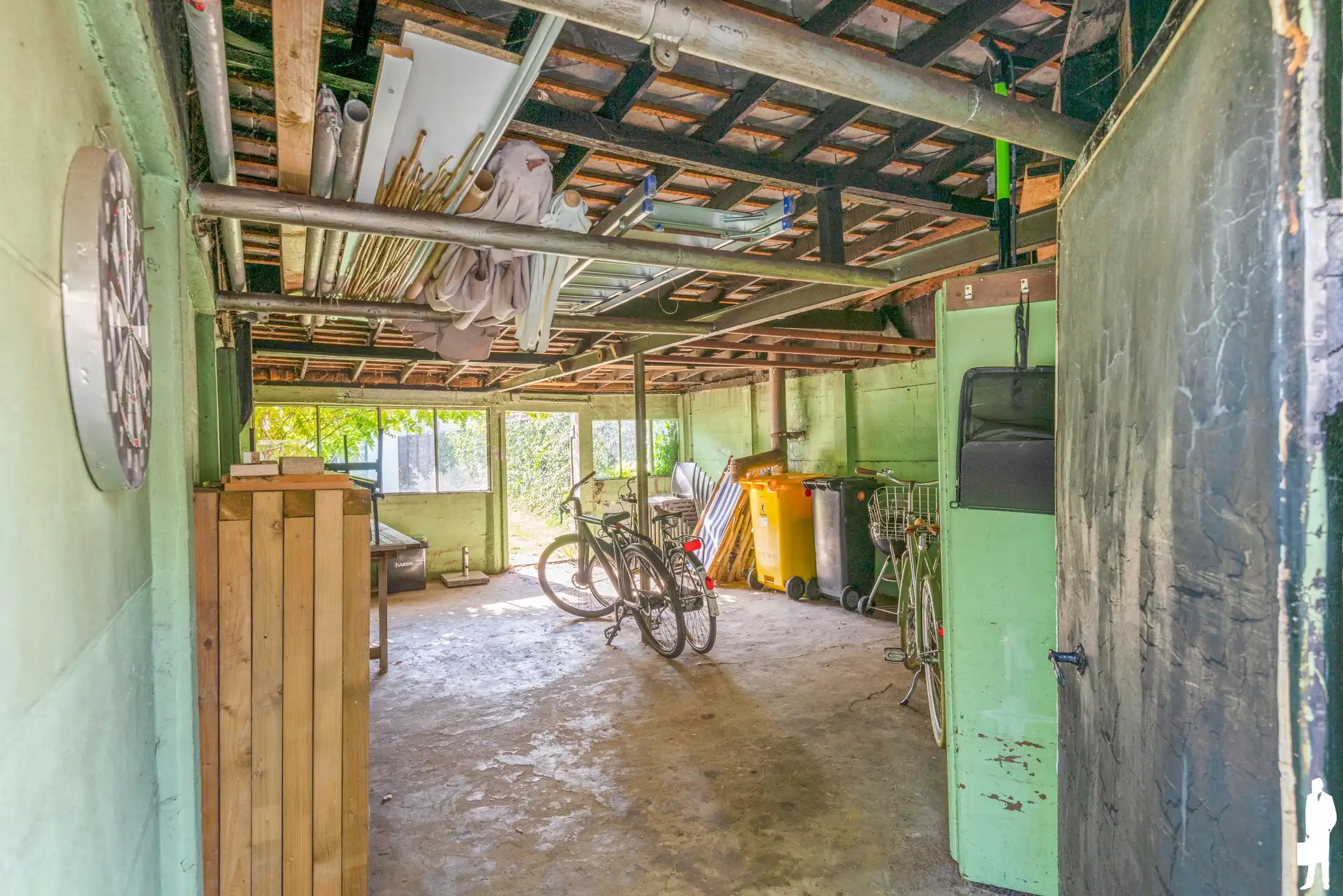 Smaakvol gerenoveerde woning met 3 slaapkamers en mooie tuin foto 24