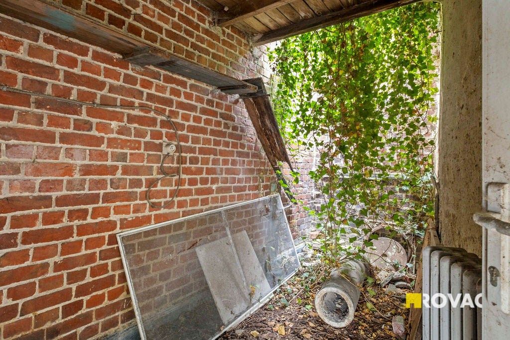 Te renoveren handelspand met woonst in hartje Izegem foto 17