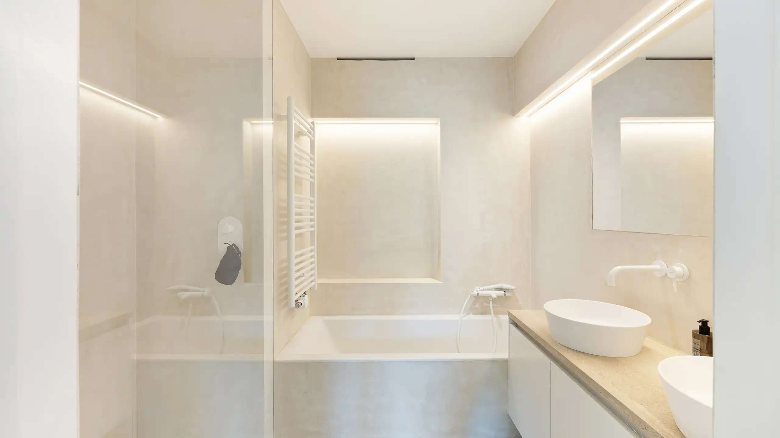 Prachtig vernieuwd appartement (3slpk) nabij het Rubensplein. foto 21
