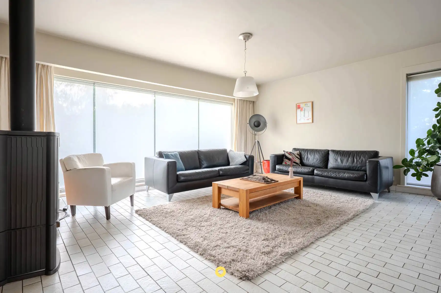 Gerenoveerde 70's villa met 5 slk en 2 bdk op 2000 m2 foto 8