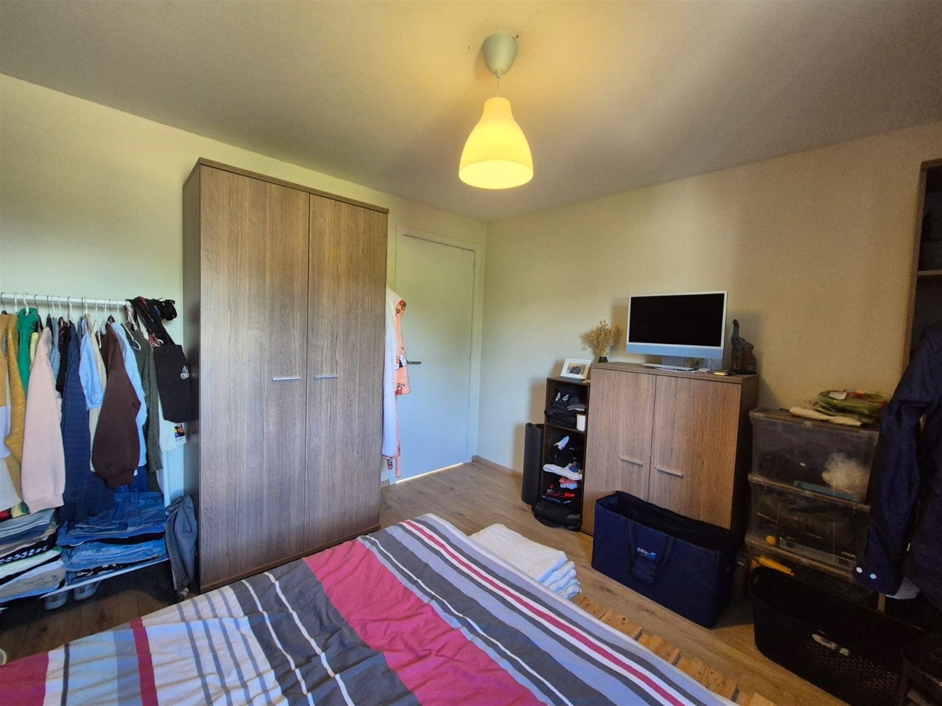 Bijzonder interessant gelegen recente woning met tuin en garage. foto 21
