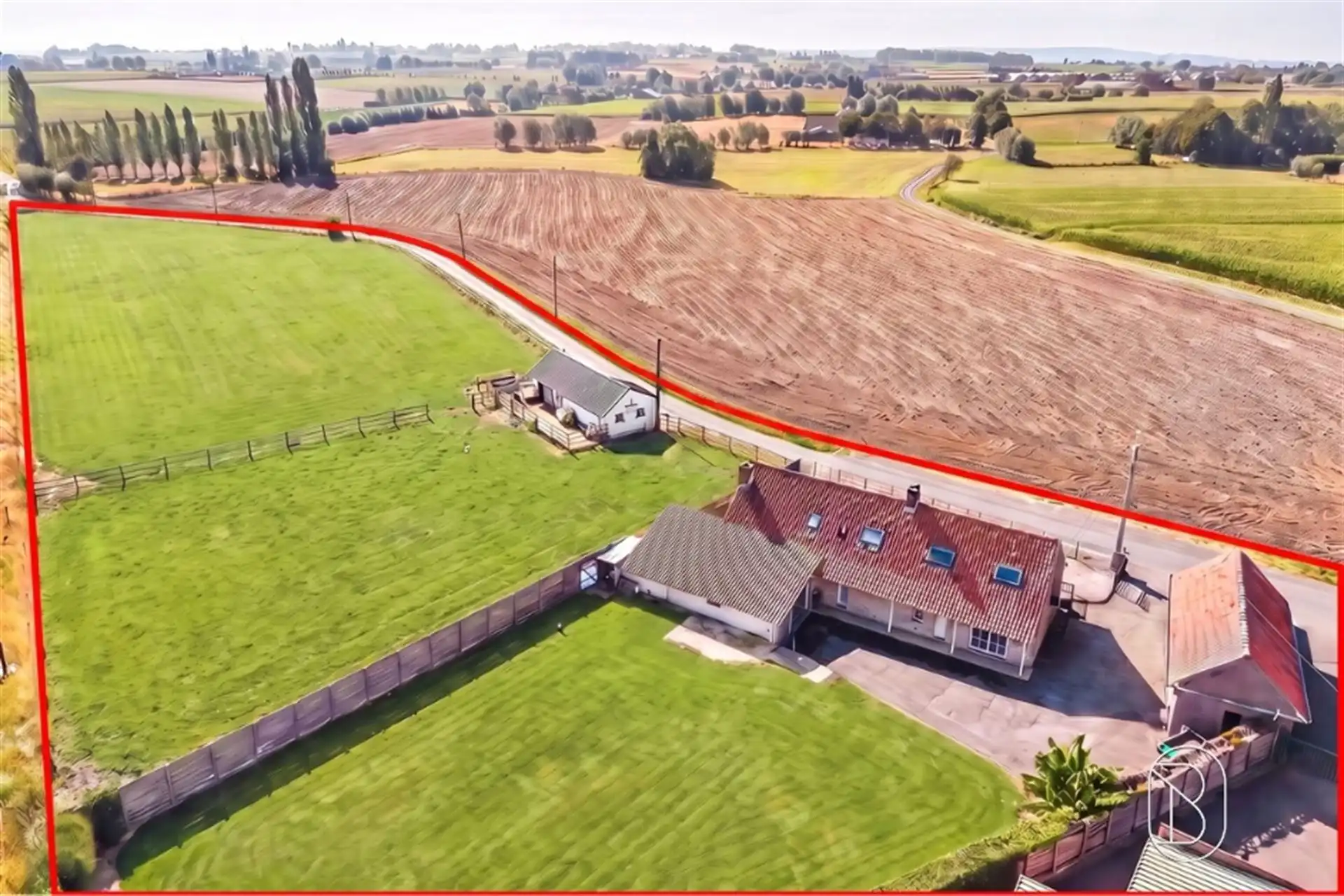 Fermette met paardenstalling en weide te Anzegem op 9.959m² foto 2