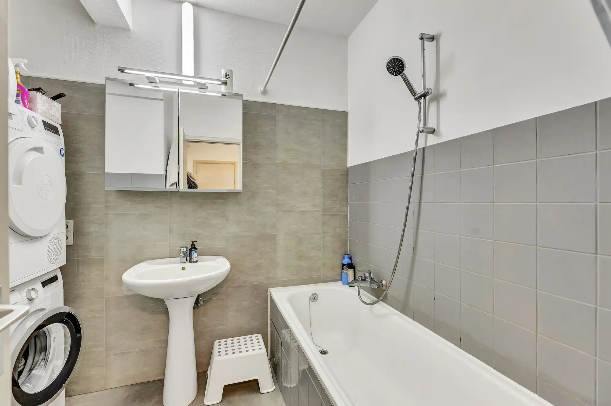 Instapklaar appartement met garage te Ninove foto 7