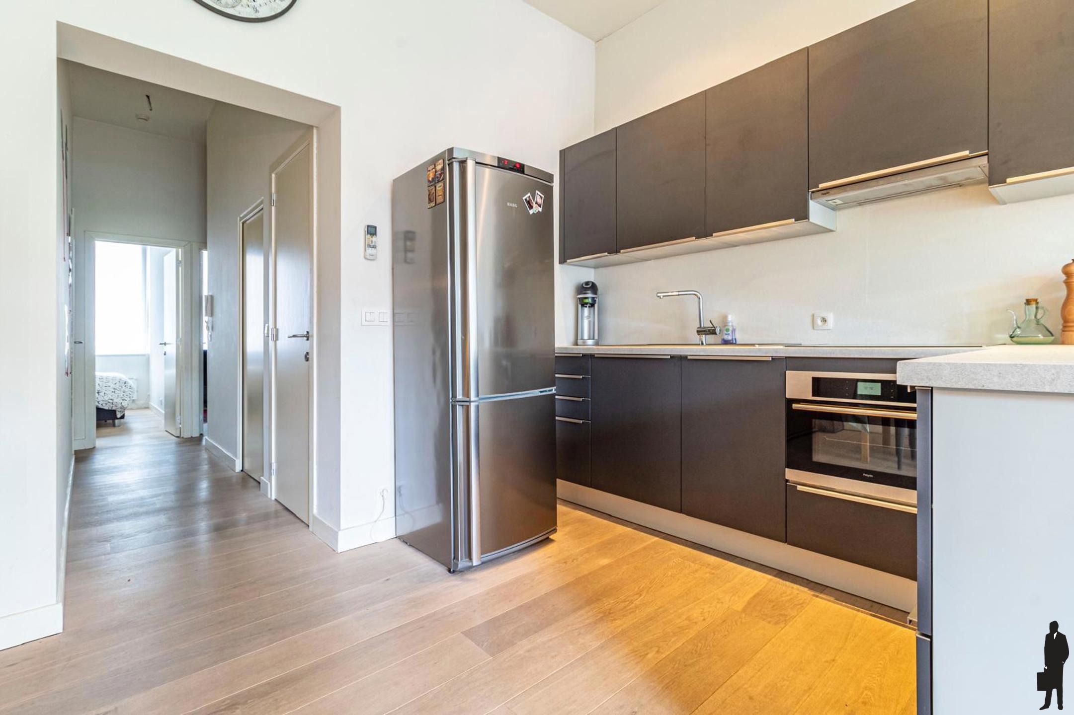 Gemeubeld appartement met ruim terras. foto 4