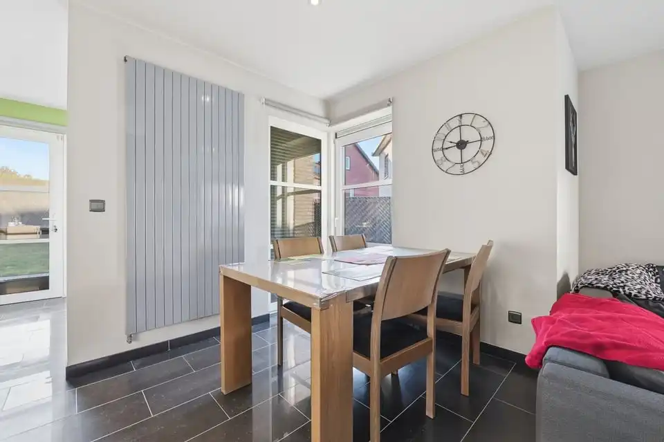 GEZELLIGE GEZINSWONING MET GARAGE IN SINT-TRUIDEN foto 5