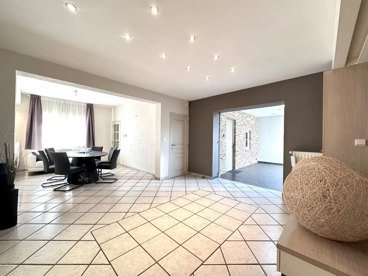 Ruime en instapklare woning met 279 m² bewoonbare oppervlakte in Riemst foto 5