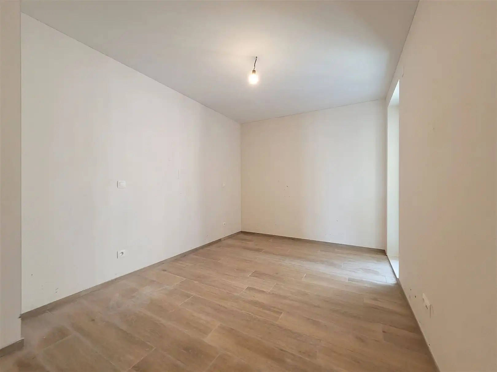 Ongemeubeld nieuwbouwappartement met 2 slaapkamers foto 11