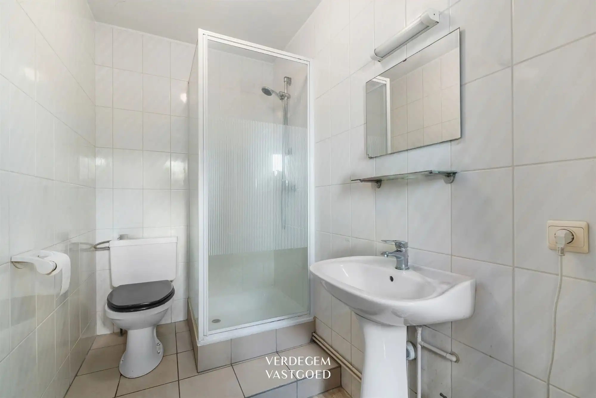 Centraal gelegen opbrengsteigendom met gelijkvloerse handel/kantoor en duplexappartement foto 4