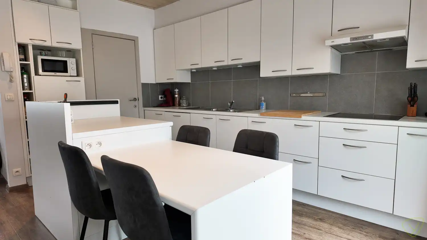 Duplex appartement te huur net buiten het centrum van Eeklo foto 5