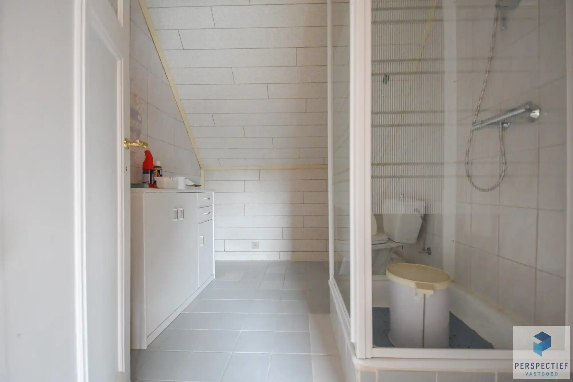 Ruime charmante villa met 4 GROTE slaapkamers, garage,&nbsp;&nbsp;tuin en bijhuis in rustige en landelijk omgeving. foto 17