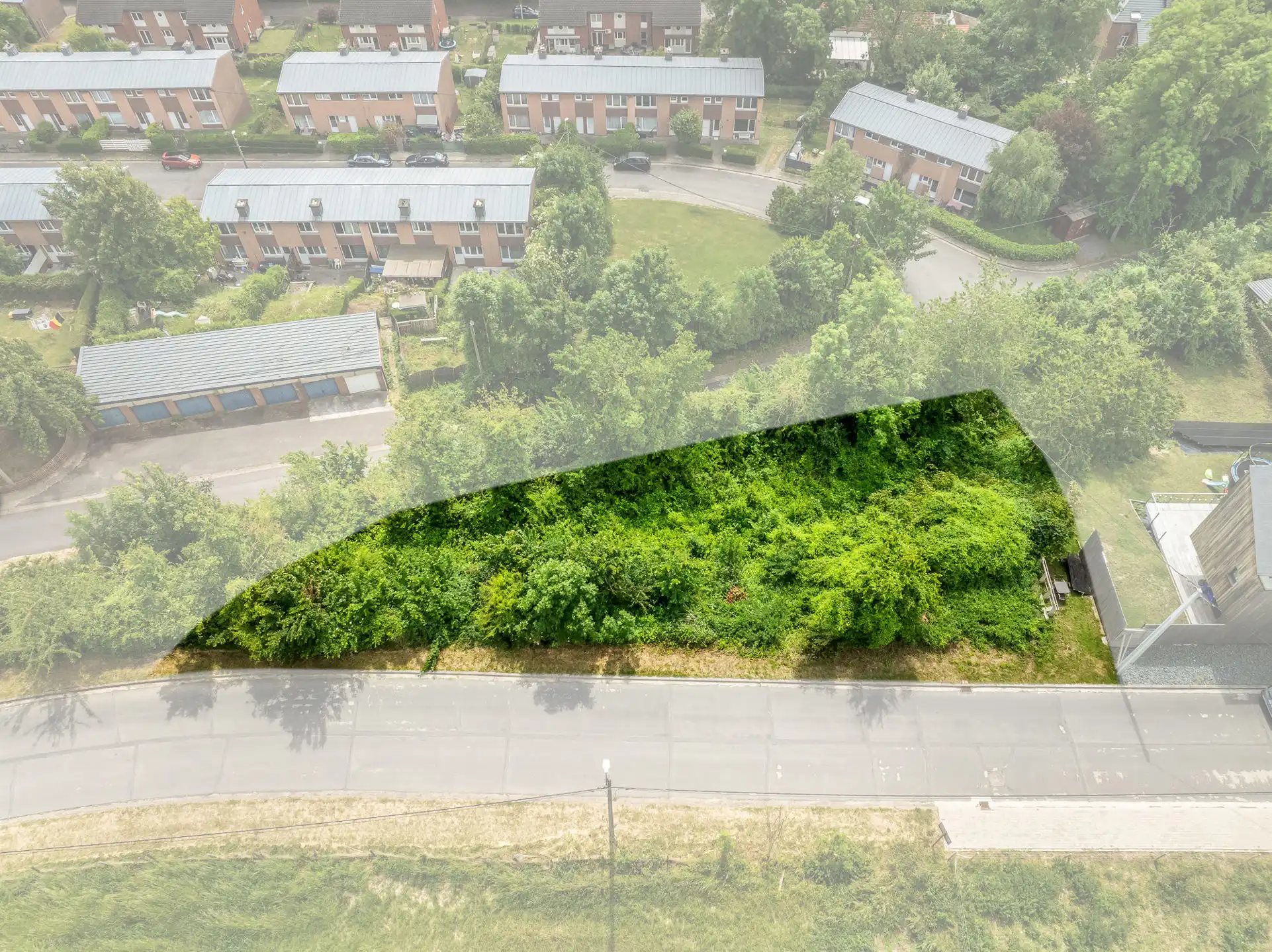 Vrijstaande bouwgrond met verzicht en vergunning foto 9