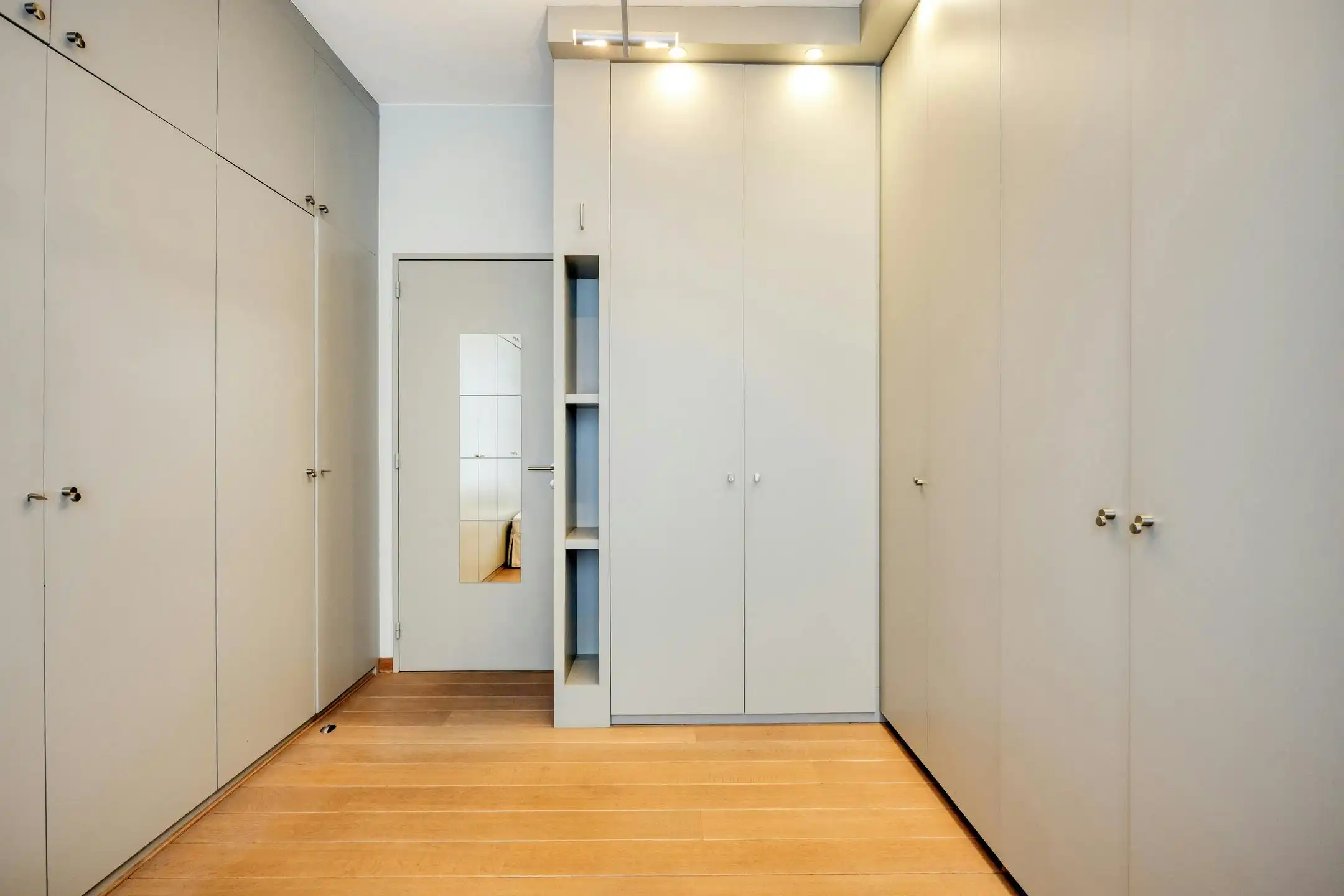 Appartement met twee slaapkamers en parkzicht te koop in Antwerpen centrum foto 21