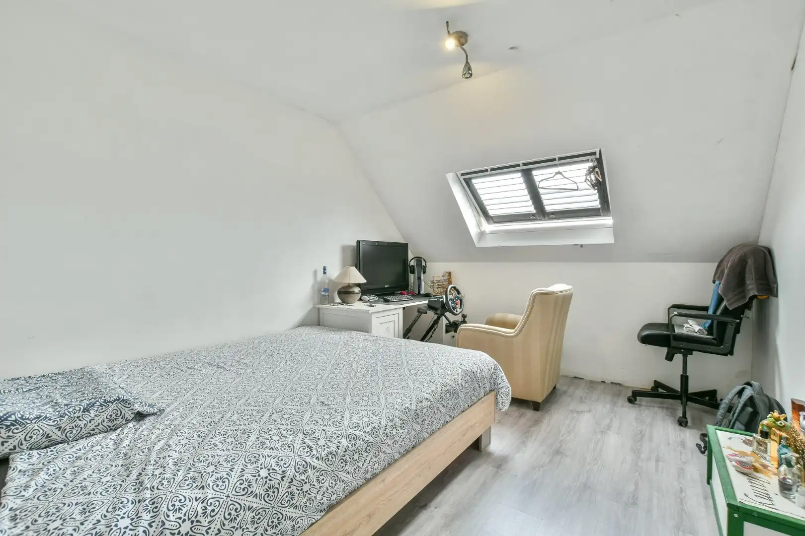 Moderne en energiezuinige halfopen bebouwing (2020) met 4 slaapkamers in Vosseslag, De Haan foto 17