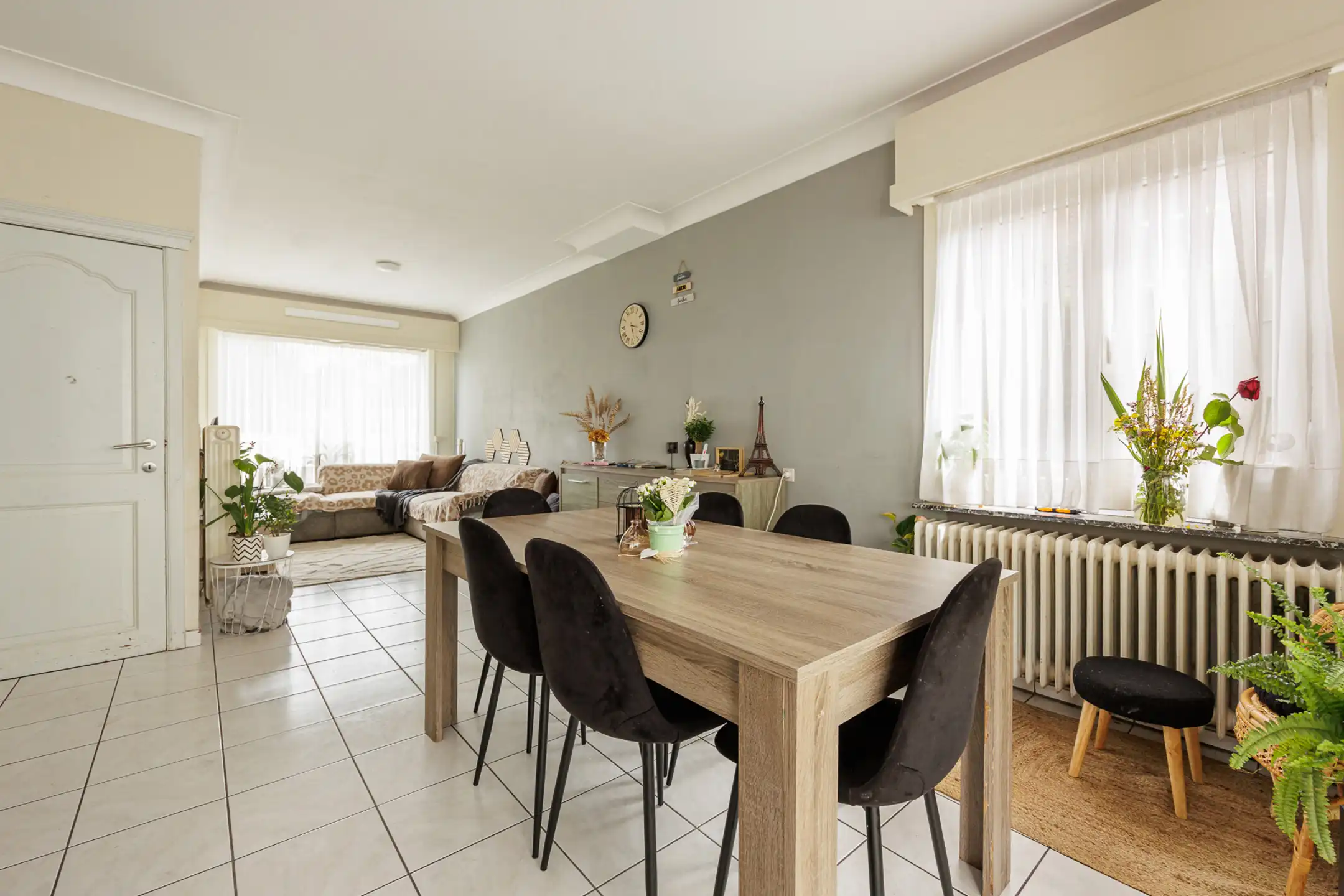 Op te frissen woning met 3slpk op gunstige locatie te Beerse foto 7