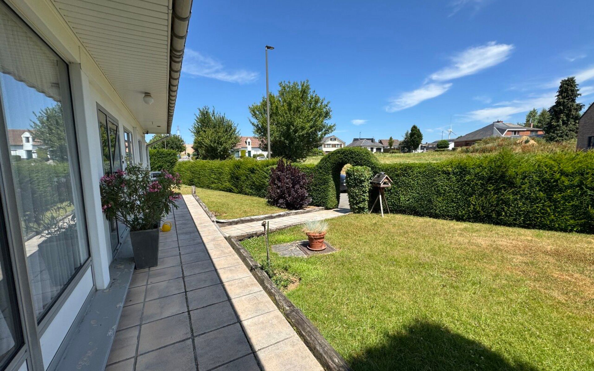 Rustig gelegen gelijkvloers-villa met 2 slaapkamers foto 3