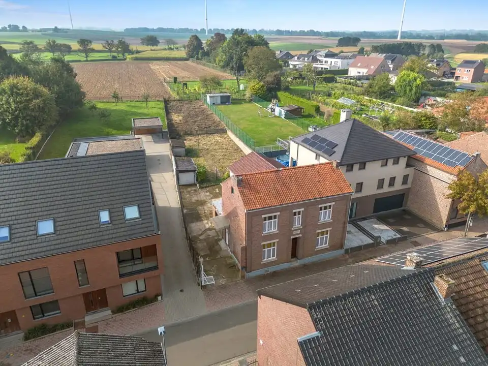 TE RENOVEREN HOEVE MET VEEL POTENTIEEL IN RIEMST foto 2
