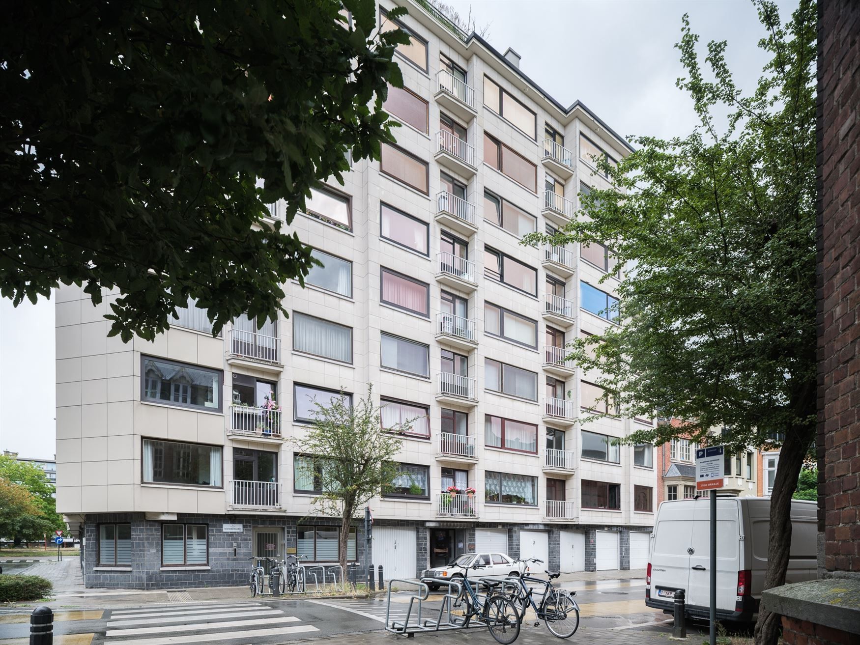 Volledig gerenoveerd appartement met hoogwaardige afwerking op topligging in Gent. foto 13