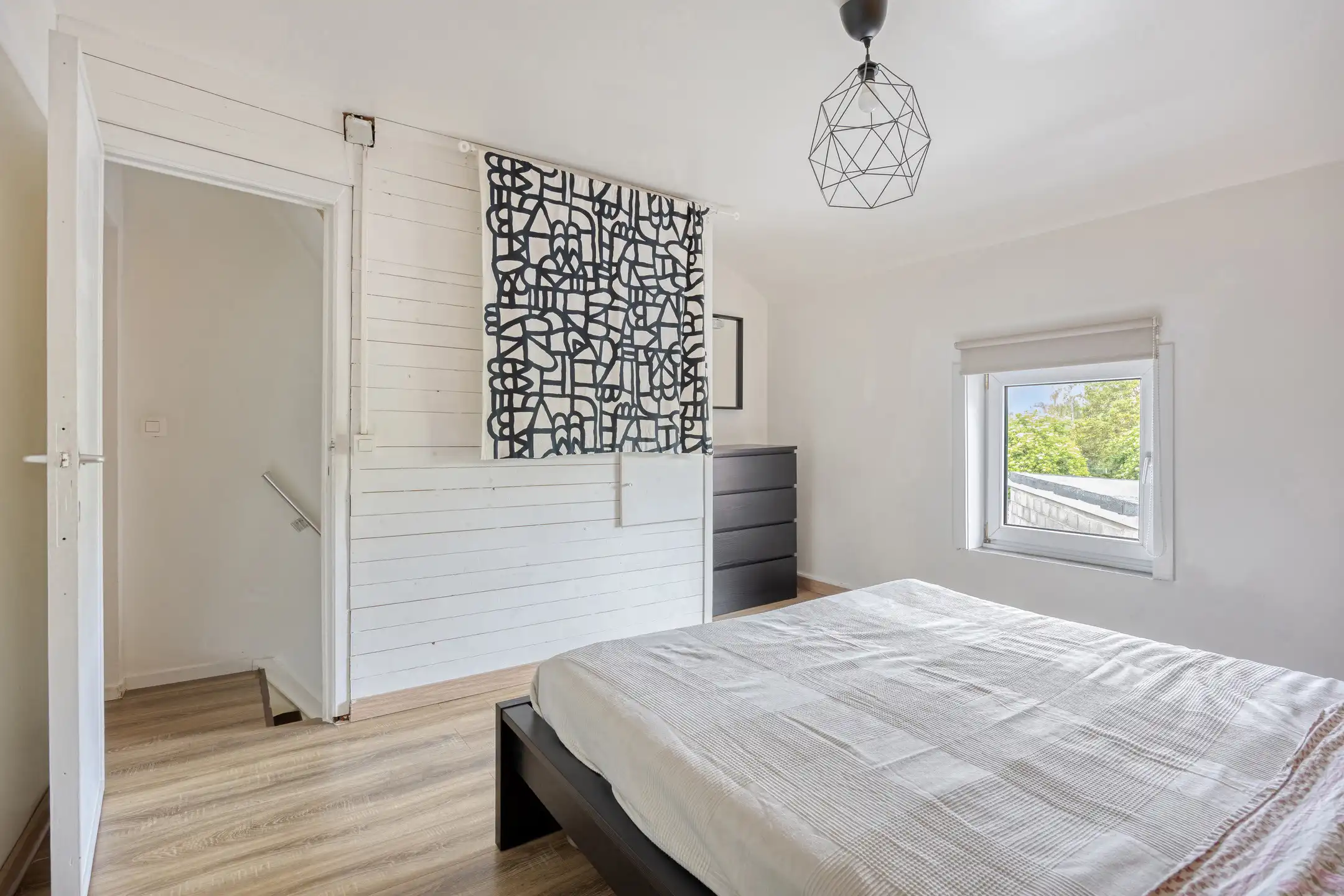 Instapklare woning met tuin op uitstekende locatie foto 10