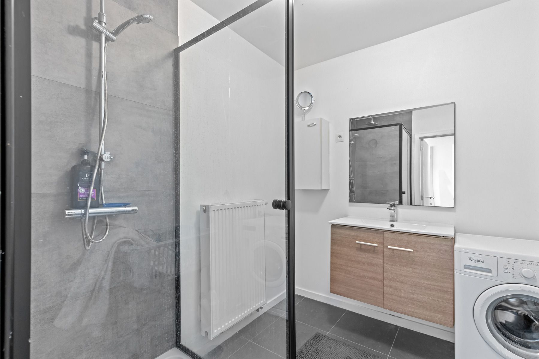 Gezellig 1-slaapkamer appartement met privétuin + staanplaats foto 8