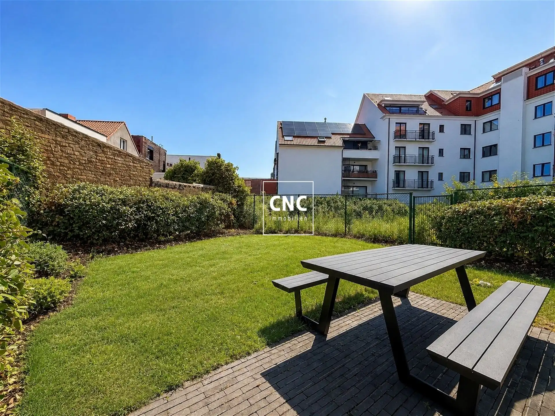 Stijlvol appartement met grote tuin op centrale ligging foto 8