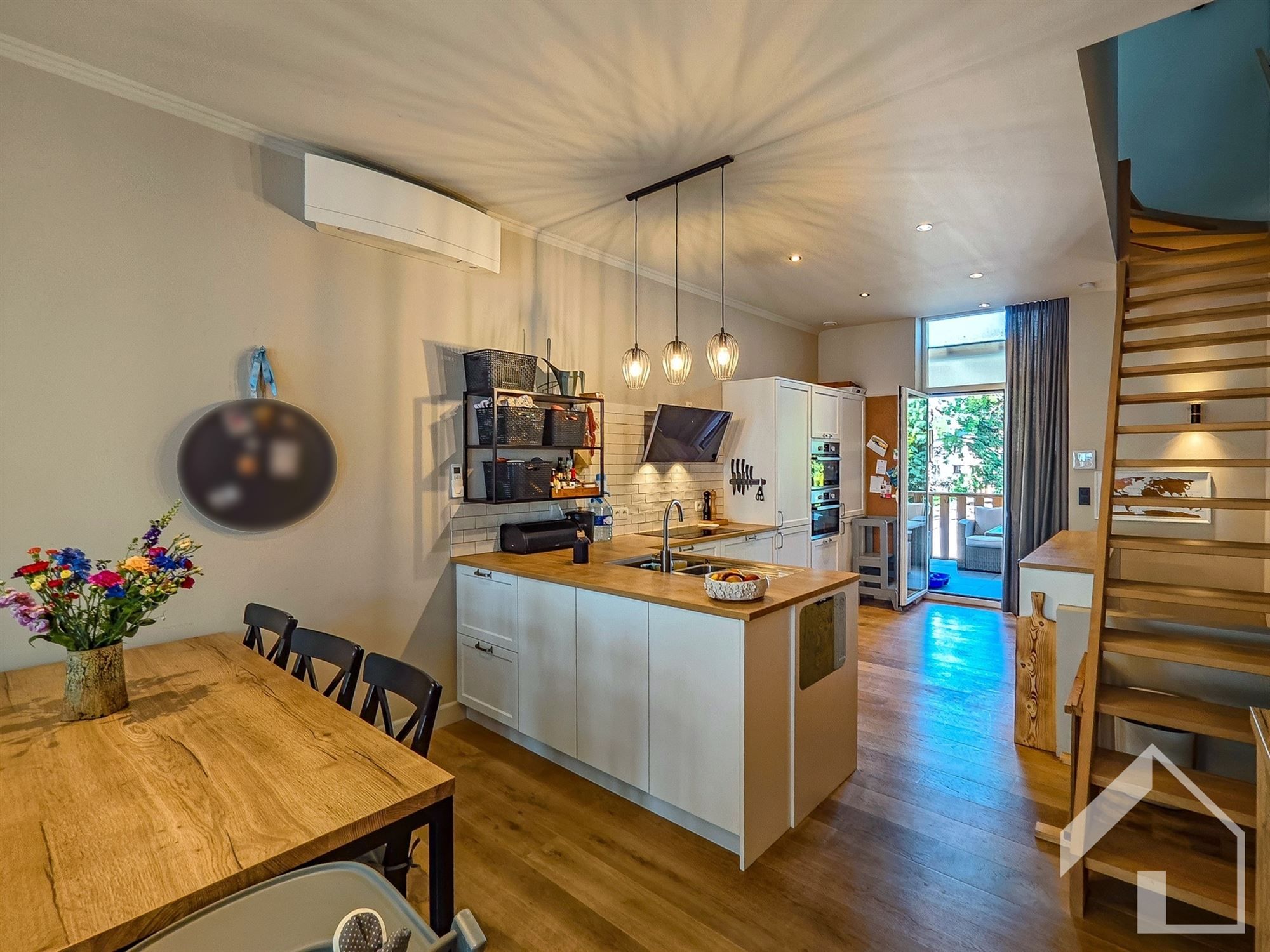 Instapklare woning met handelspand! foto 8