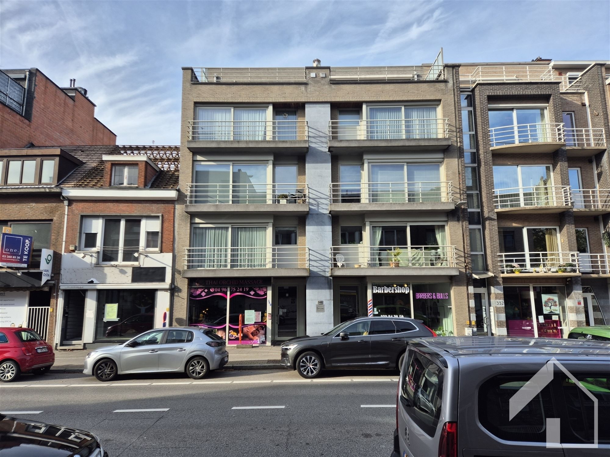 Appartement 3de verdieping, 2 slaapkamers, Lift en autostaanplaats foto {{pictureIndex}}