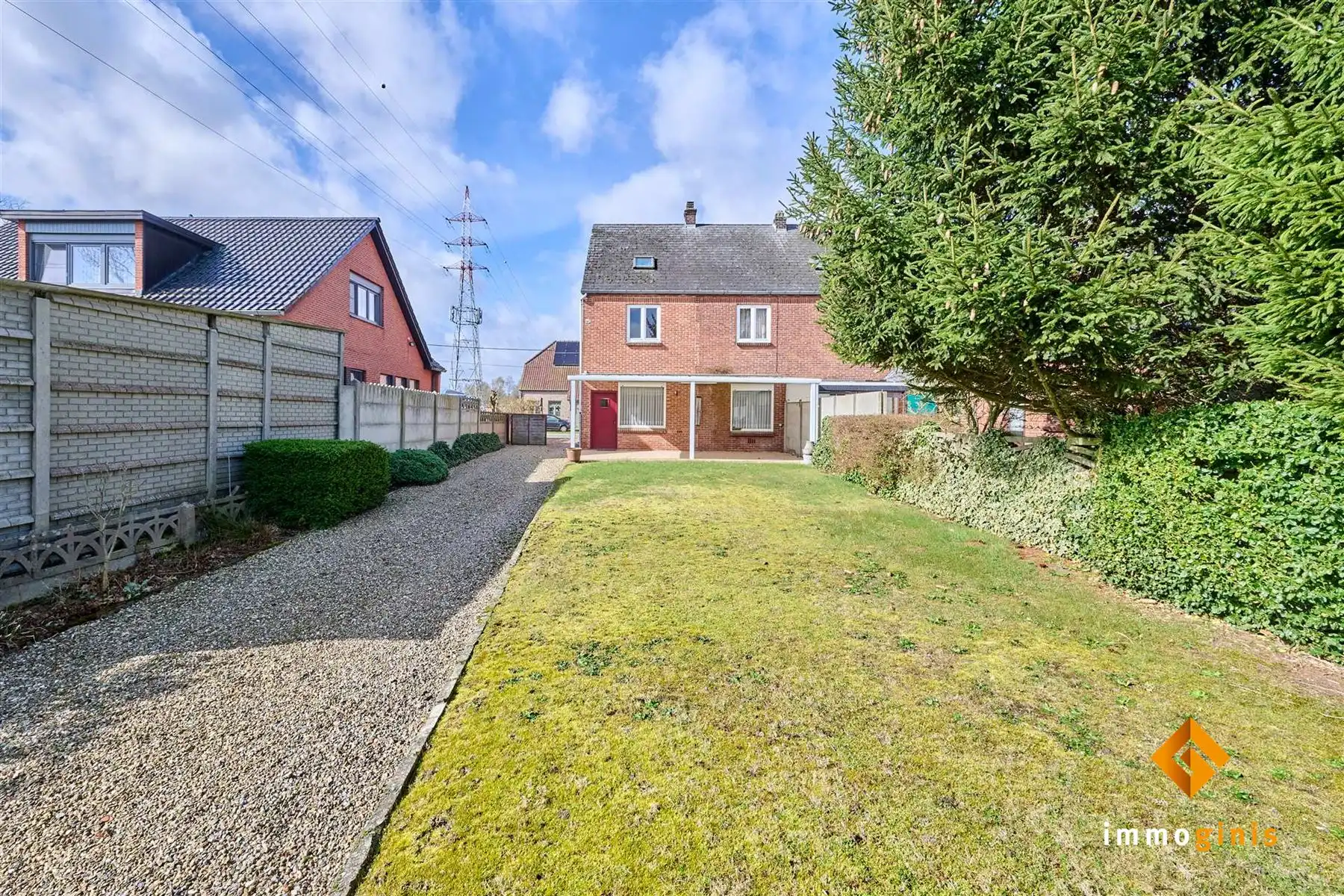 Verrassend ruime, te renoveren woning met 3 slaapkamers en uitbreidingsmogelijkheden op zolder! foto 23