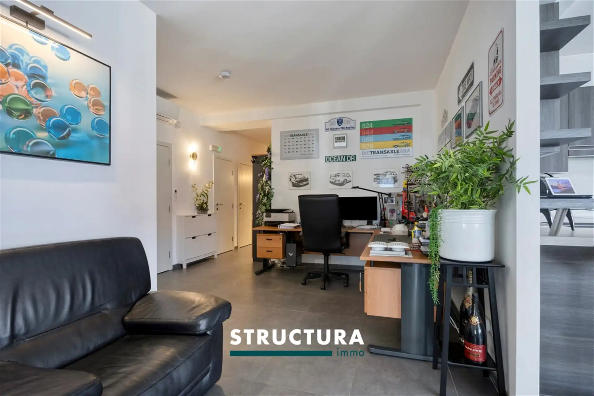 Ruim en lichtrijk appartement met 2 slaapkamers foto 5