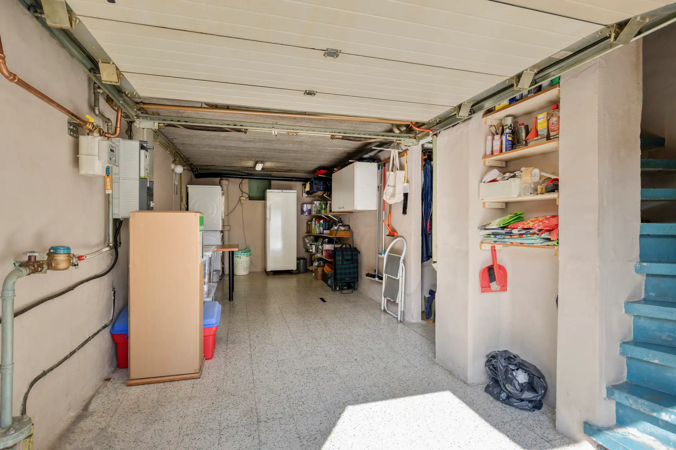 Lichtrijke 3-gevelwoning met garage op uitstekende locatie! foto 13