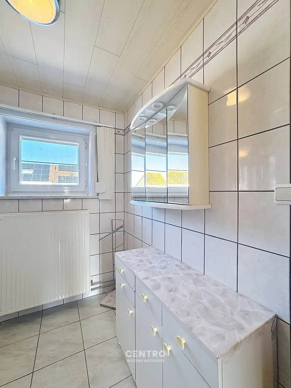 Gezellige woning met 3 slpks, ZUIDger. tuin én aanpalende garagebox te Uitkerke! foto 9