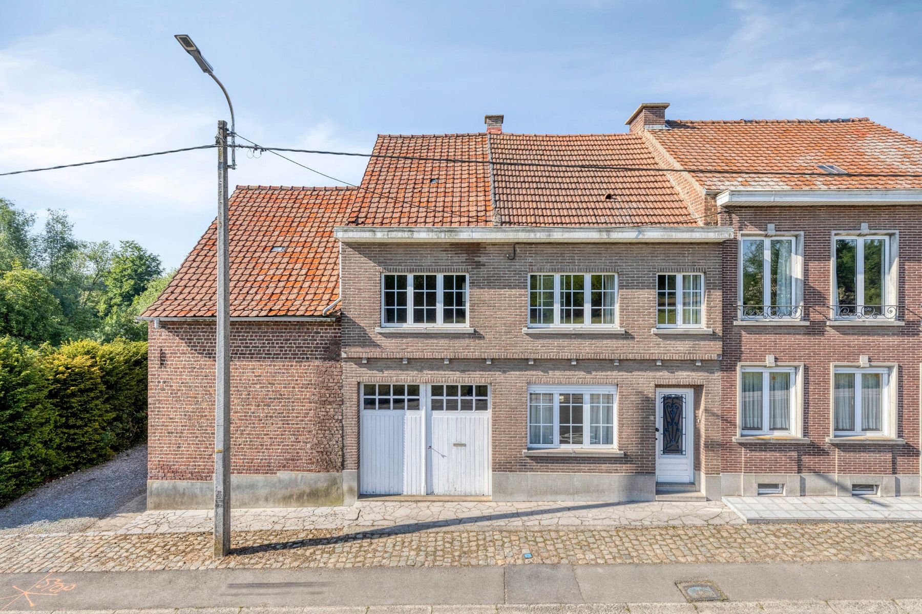 Ruime woning met 5 slaapkamers en grote tuin foto 4