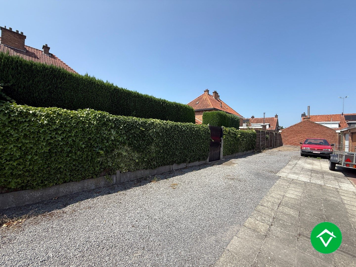 Stevige woning met 3 slaapkamers, tuin en garage in een rustige wijk te Rumbeke foto 13