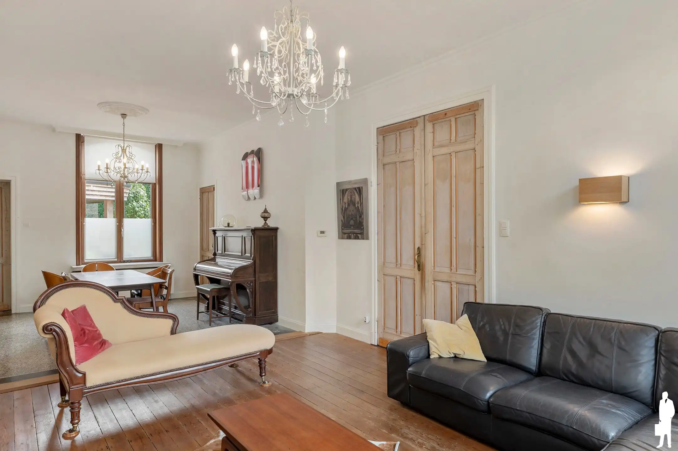 Karaktervolle woning met 6 slk, zwembad + atelier  foto 13