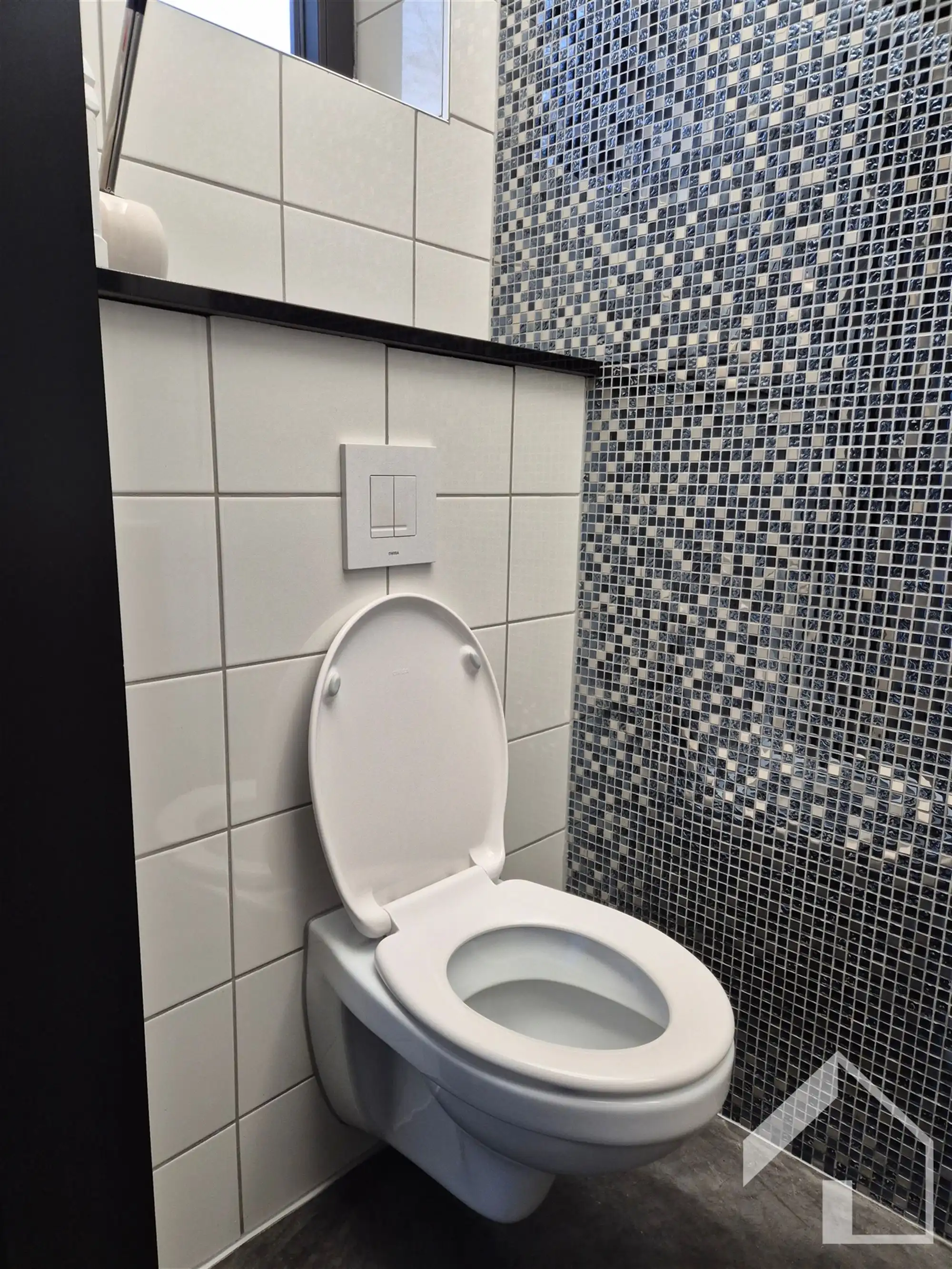 Lichtrijke huurwonig met leuke tuin, terras,oprit en 3 ruime slaapkamers nabij het centrum van Maria-ter-heid (Brasschaat) foto 24