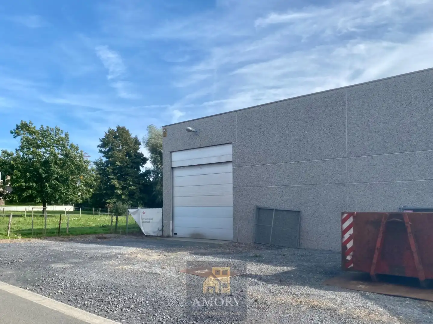 Loods voor opslag 480m2 met parking vooraan foto 2