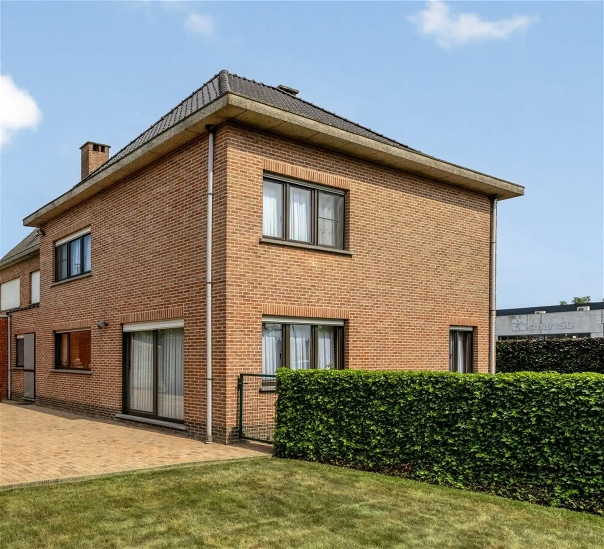 Woning met 4 kamers op terrein van 11a49ca foto 2