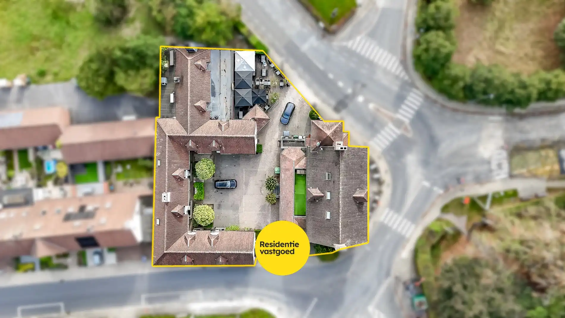 Multifunctionele eigendom met appartementen en handelszaken! foto 14