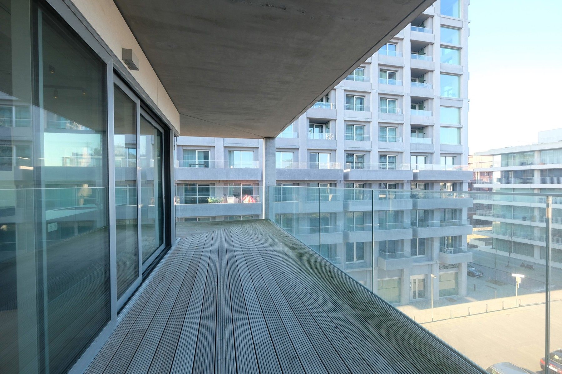 Prachtig hoekappartement met riante terrasruimte foto 2