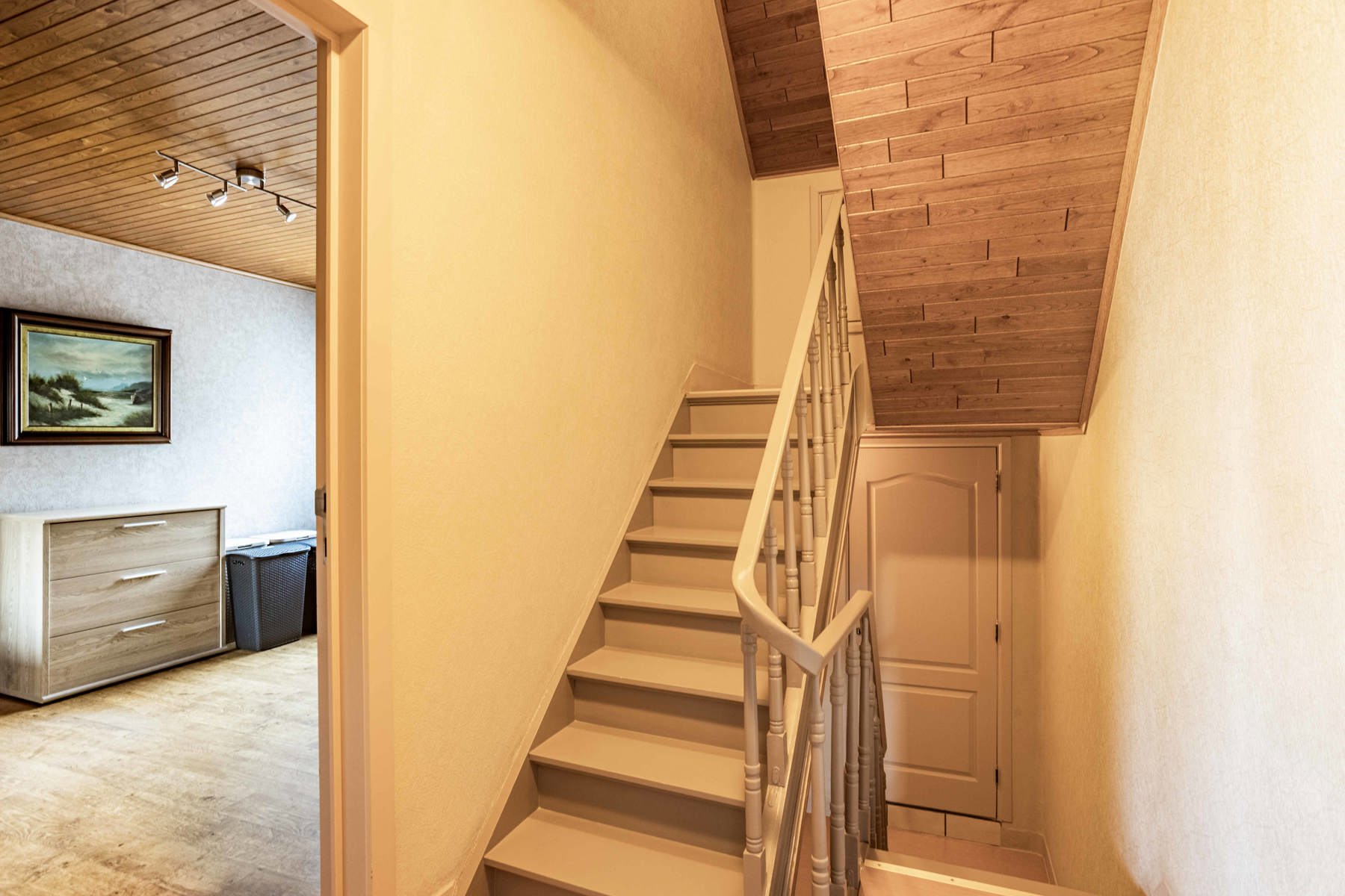 Charmante gezinswoning met 4SLPK en tuin foto 11