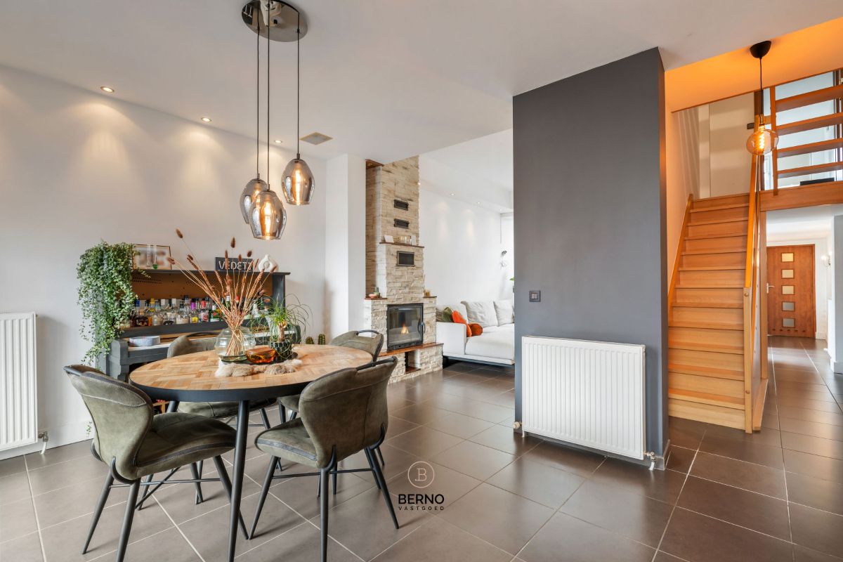 Charmante rijwoning met stadstuin nabij centrum. foto 2