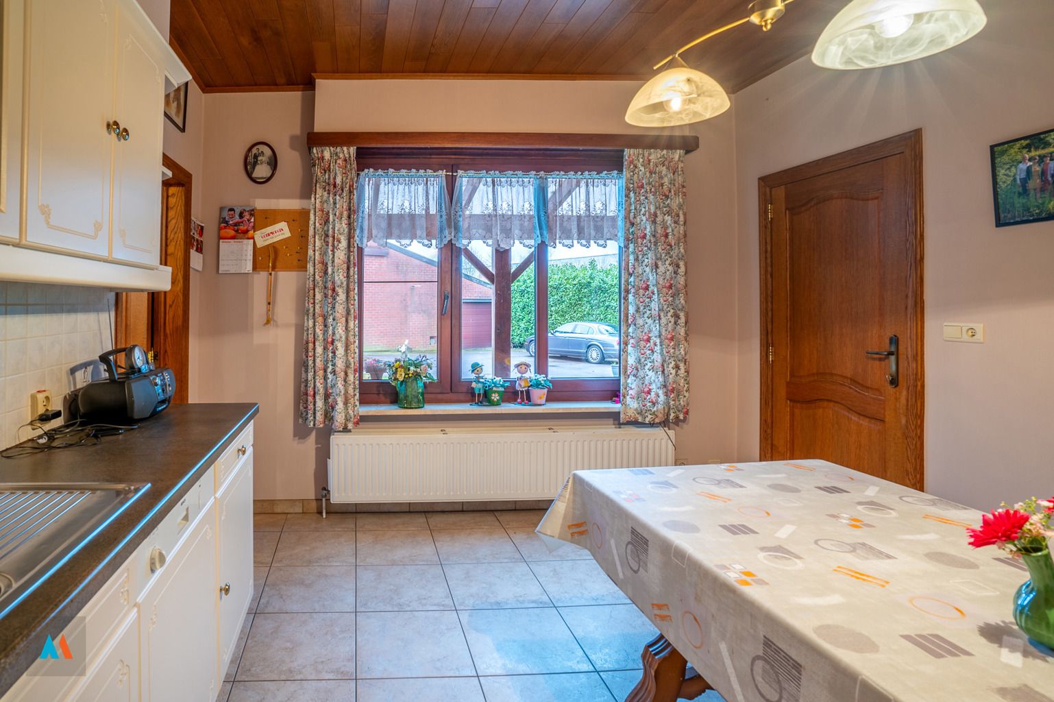 Zonevreemde woning foto 9