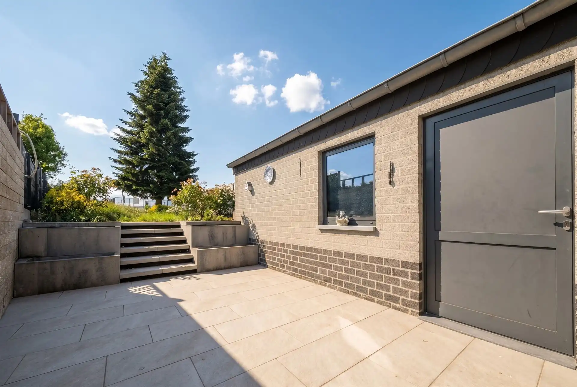 Grotestraat 332/2 – genieten van comfort, sauna, ruime inpandige garage, prachtig aangelegde tuin en een uniek uitzicht over de Maas! foto 32